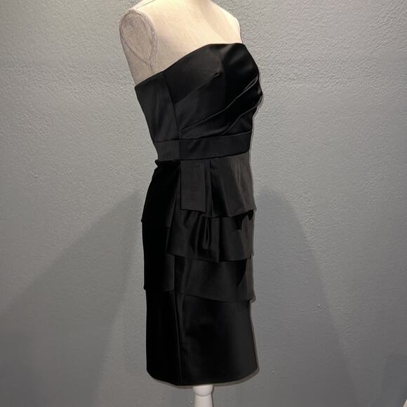White House Black Market Satin Lined Strapless Beautiful Cocktail Dress - Size 4 - Picture 7 of 10